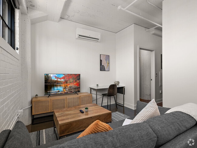 Building Photo - 608 N 3rd St Rental