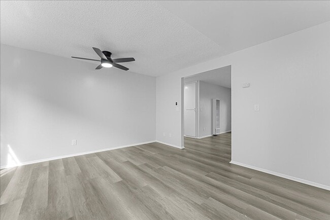 Photo - 2919 Baldwin St Unit B