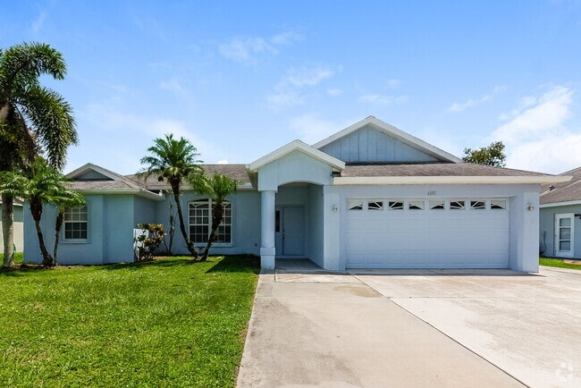 Building Photo - 6888 Mauna Loa Blvd Rental