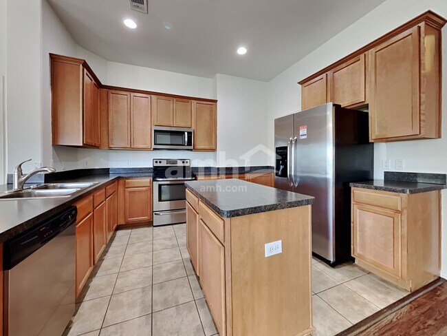 Photo - 820 Cheryl St