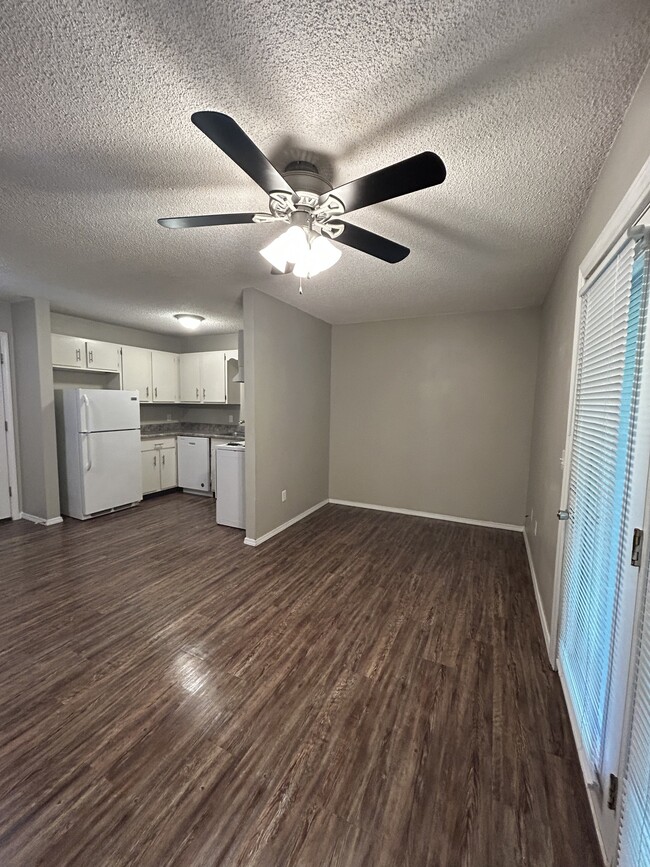 221 Brooke Lynn Dr Unit B