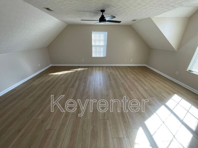 Photo - 7054 Yellow Oak Ln