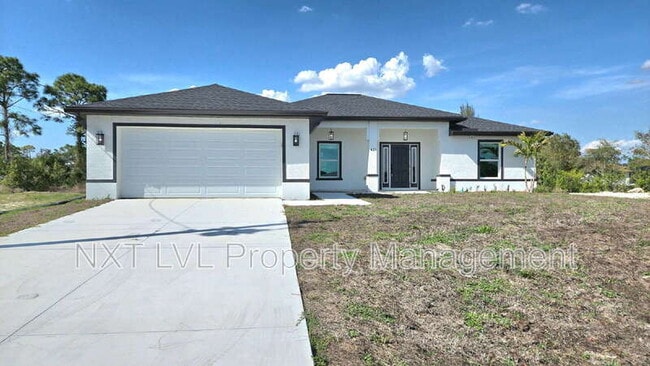 Building Photo - 423 NE 31st St