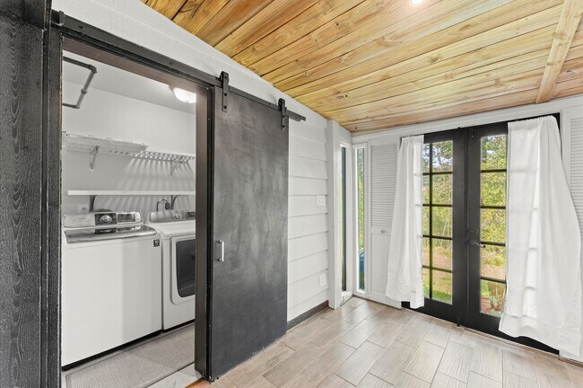 Photo - 775 Worthshire St