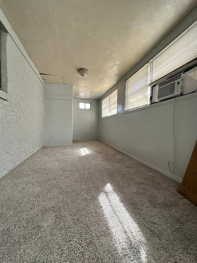 Photo - 860 S Scott St