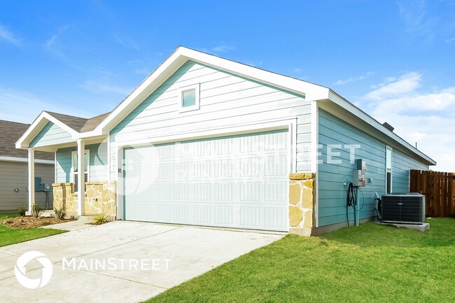 Photo - 122 Lemongrass Dr