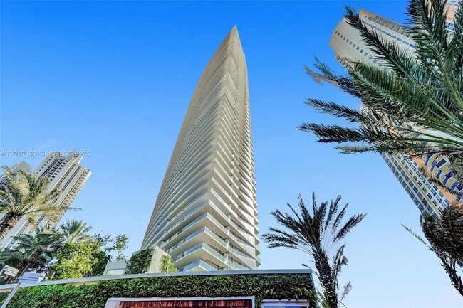 Photo - 18975 Collins Ave Unit 2001
