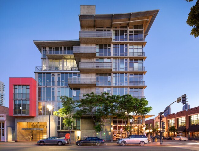 Vela Apartment Homes