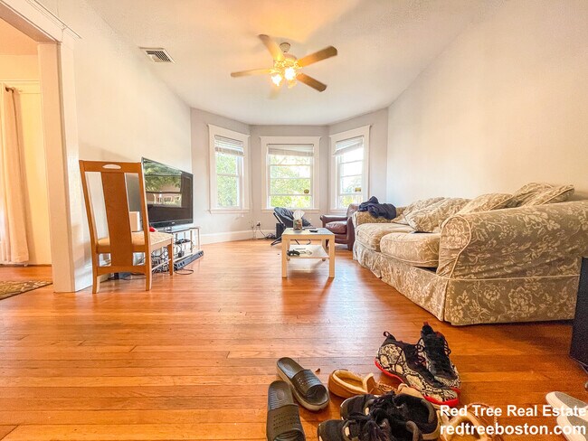 209 Chestnut Hill Ave Unit 1