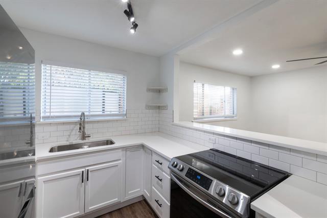Building Photo - 5921 Gaston Ave Unit D Rental