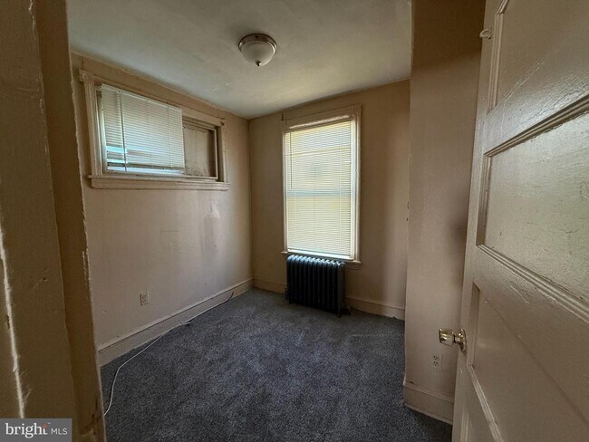 Photo - 2413 W Indiana Ave