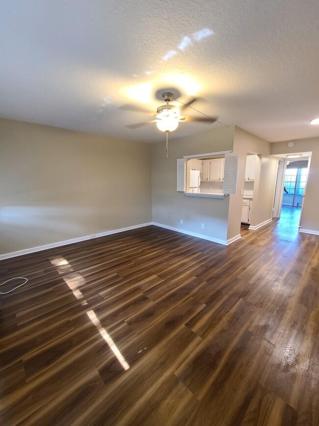 Building Photo - 82 Canterbury D Unit 82 Rental