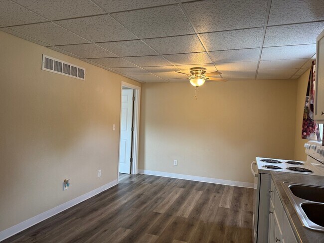 Photo - 825 N Spalding St