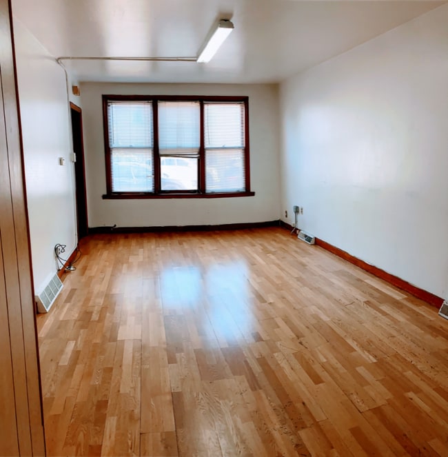 Photo - 2934 S Keeley St