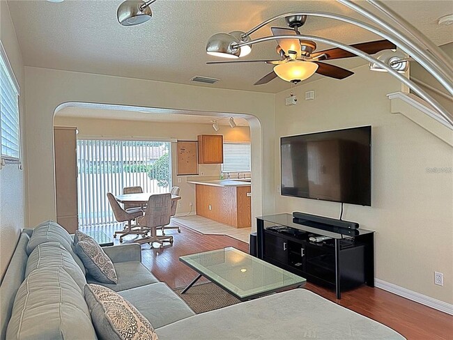Photo - 13129 Thoroughbred Loop