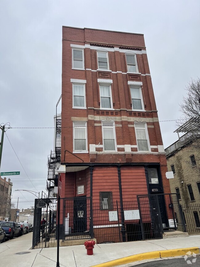 Building Photo - 1400 N Bosworth Ave Unit 3R Rental