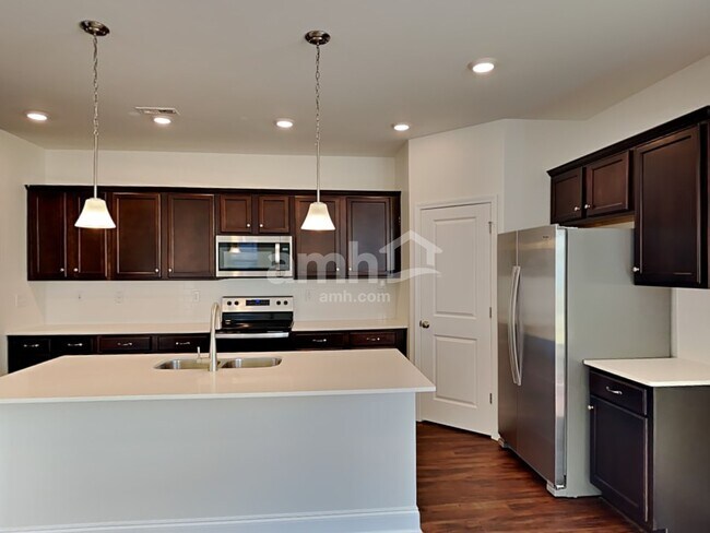 Photo - 602 Rivermist Dr