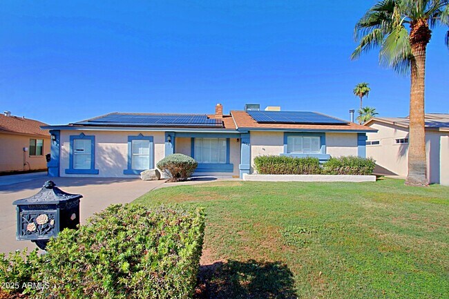 Building Photo - 4526 W Altadena Ave