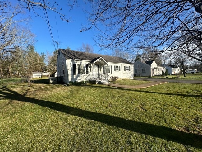 Photo - 1602 Kenneth Ave