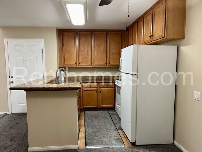 Photo - 3456 Castle Glen Dr Unidad 256 Rental