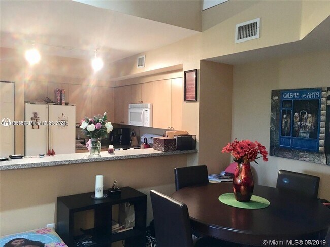 Photo - 7910 N Nob Hill Rd Unit 306