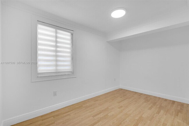 Photo - 201 SW 51st Ct Unit 2