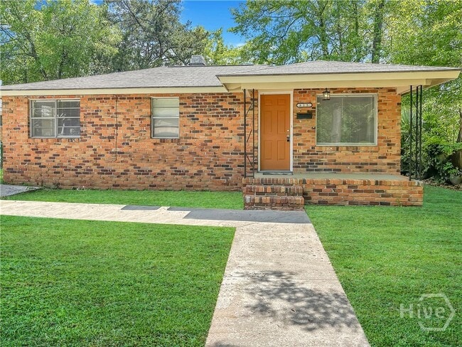 Photo - 815 E Waldburg St