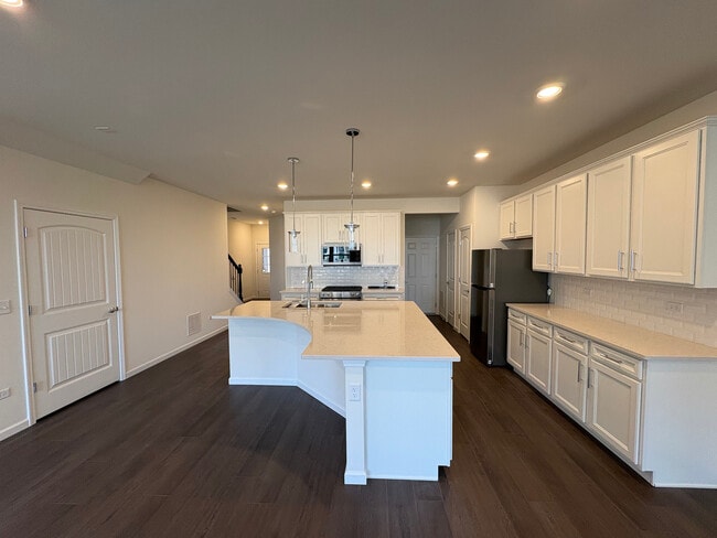 Photo - 2208 Ryegrass Ln