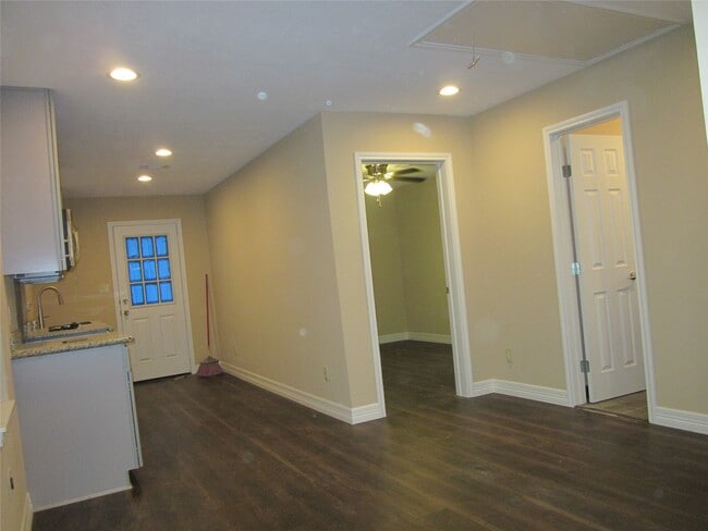 Photo - 3223 Winbern St
