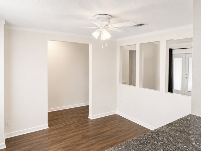 Photo - 3800 Staghorn Cir S