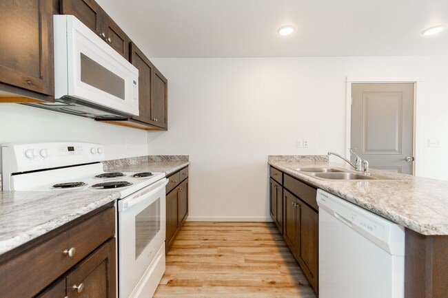 Photo - Cottonwood Corner Apartments