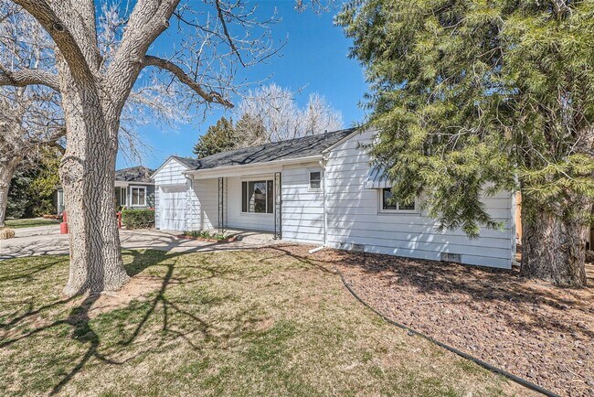 Photo - Beautiful 3-Bedroom Home in Denver – Avail...