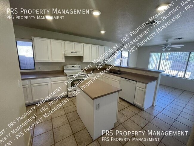 Photo - 4725 E Goldfinch Gate Ln