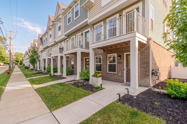 Building Photo - 322 Jeff Keeton Dr Unit 322 Jeff Keeton Dr, Hazel Park, MI 48030
