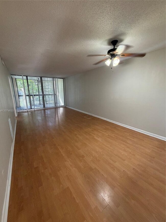 8429 Forest Hills Dr Unit 202