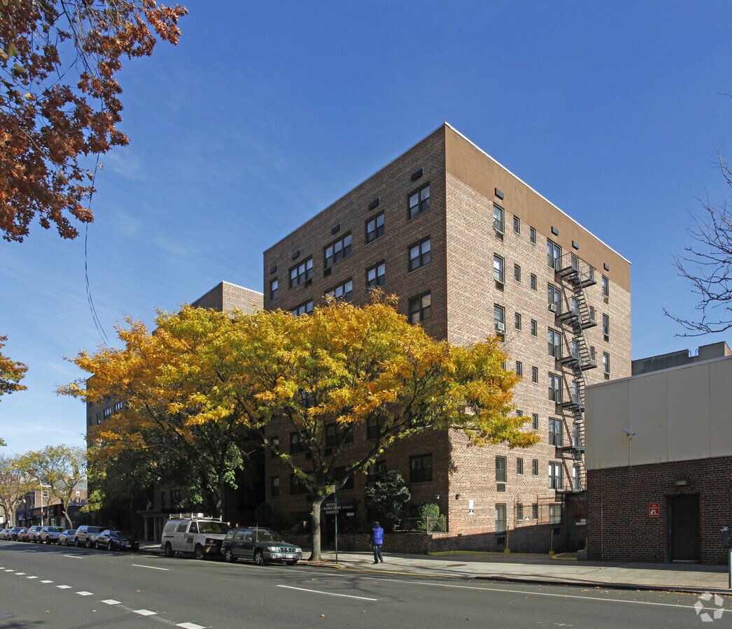 Photo - The Hampshire Apartments