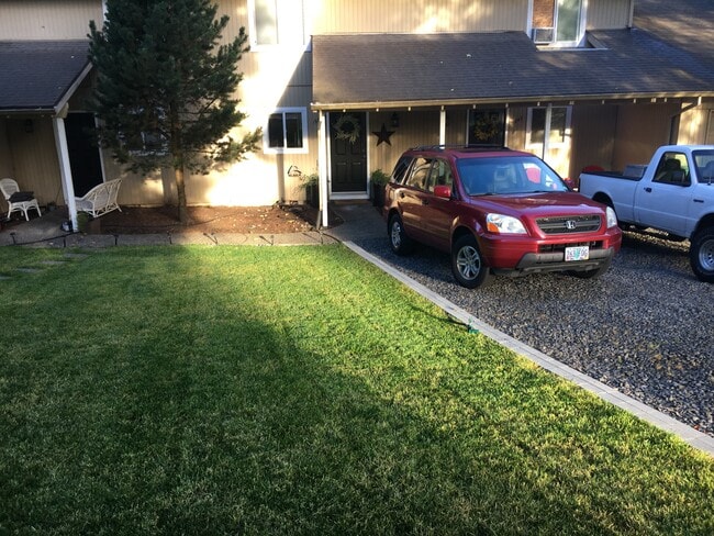 Photo - Santee court