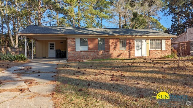 Building Photo - Great 3 Bedroom Home in Fort Walton Beach