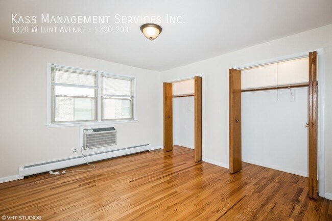 Photo - 1320 W Lunt Ave Unit 1320-203