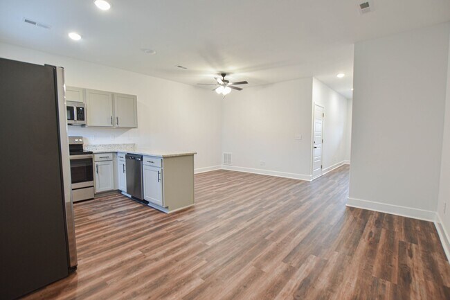 Photo - 106 Adkins St Unidad B