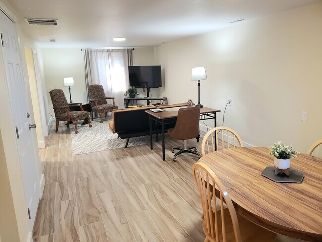 Photo - 2414 Eaton St