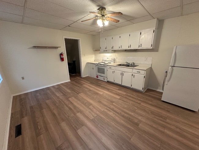 Photo - 148 S 17th St Unit 2