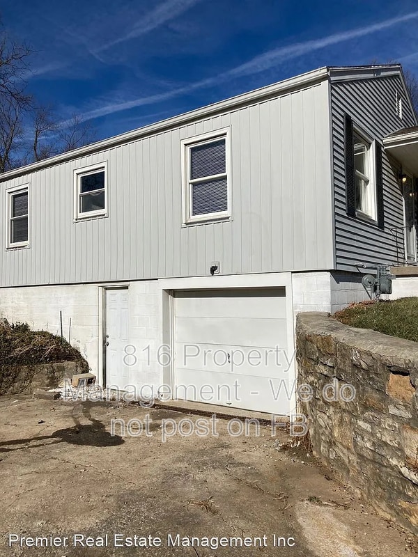 Photo - 7614 Eby Ave