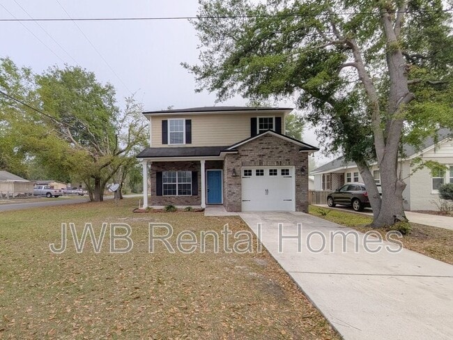 Photo - 5055 Sunderland Rd