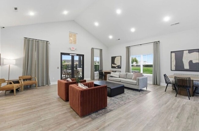 Photo - Welcome to Robinson Rowhouses, an exceptional community in the vibrant Old Hickory area!