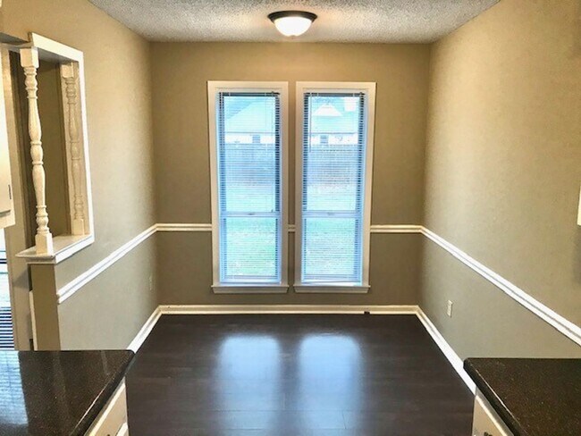 Photo - SantaValleySt2990 Unit 1