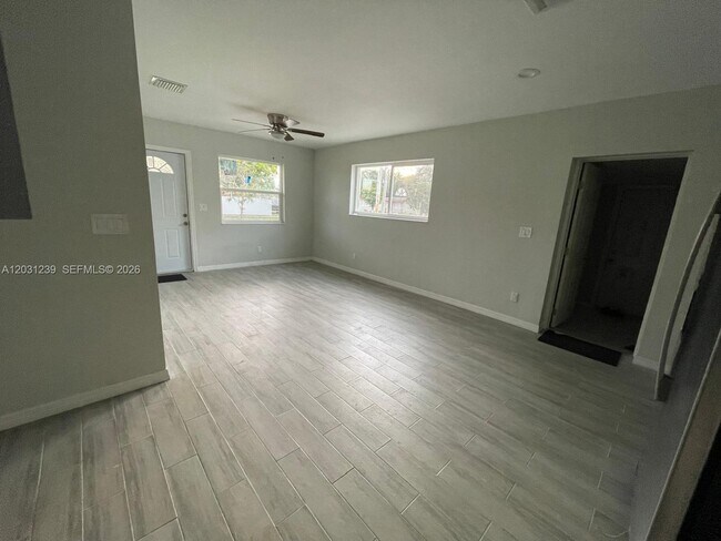 Photo - 3921 SW 31st Dr