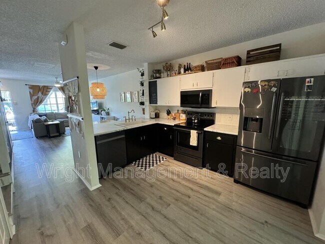 Photo - 12326 Berkeley Square Dr