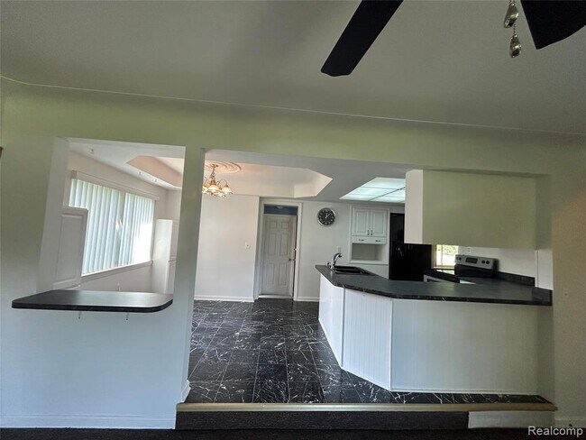 129 Pleasant Lake Dr