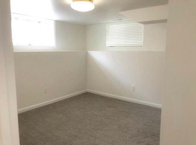 Photo - 1556 E 4095 S Unit B